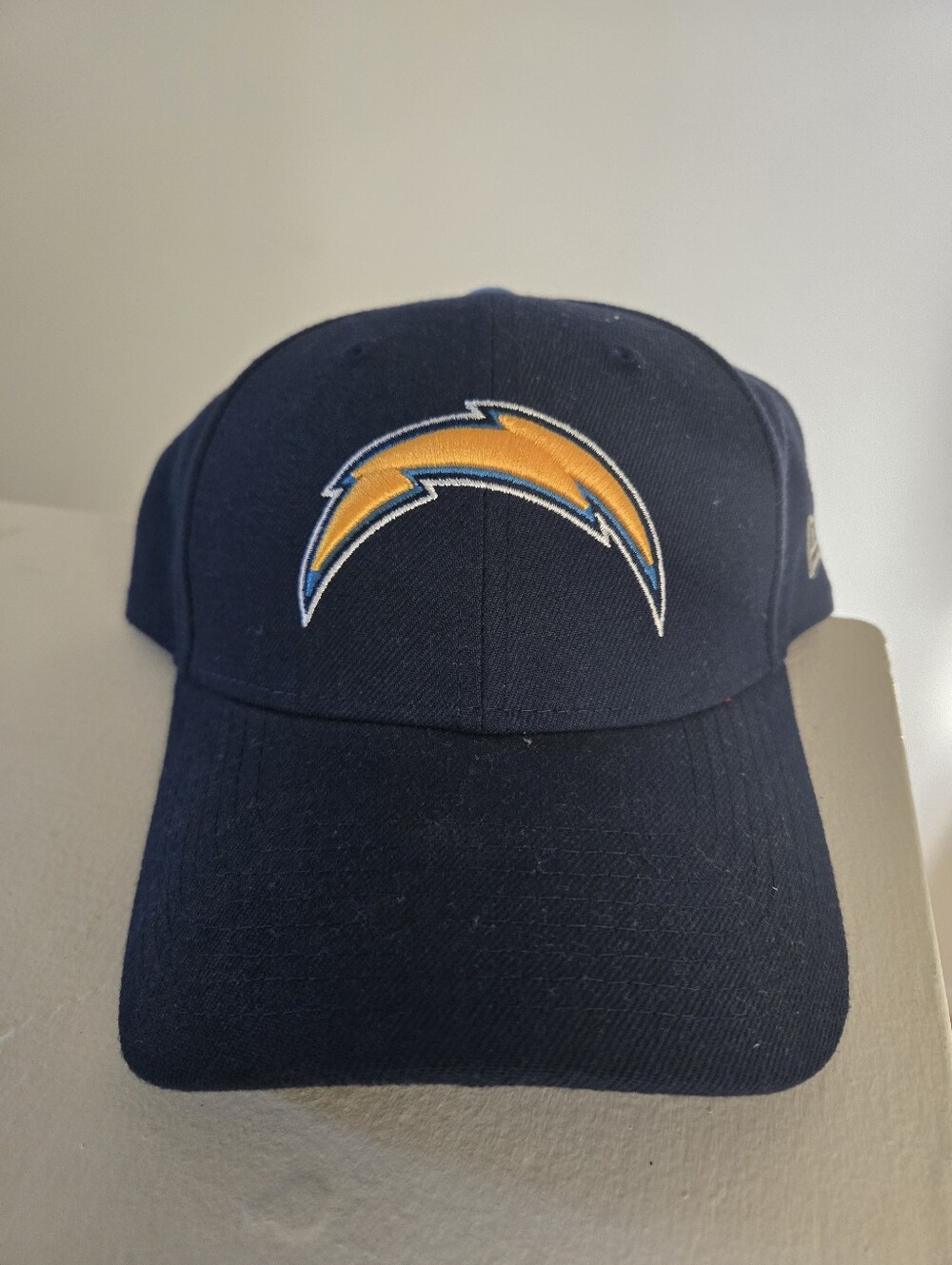 LA Chargers NFL navy blue Baseball Cap with Yellow Bolt